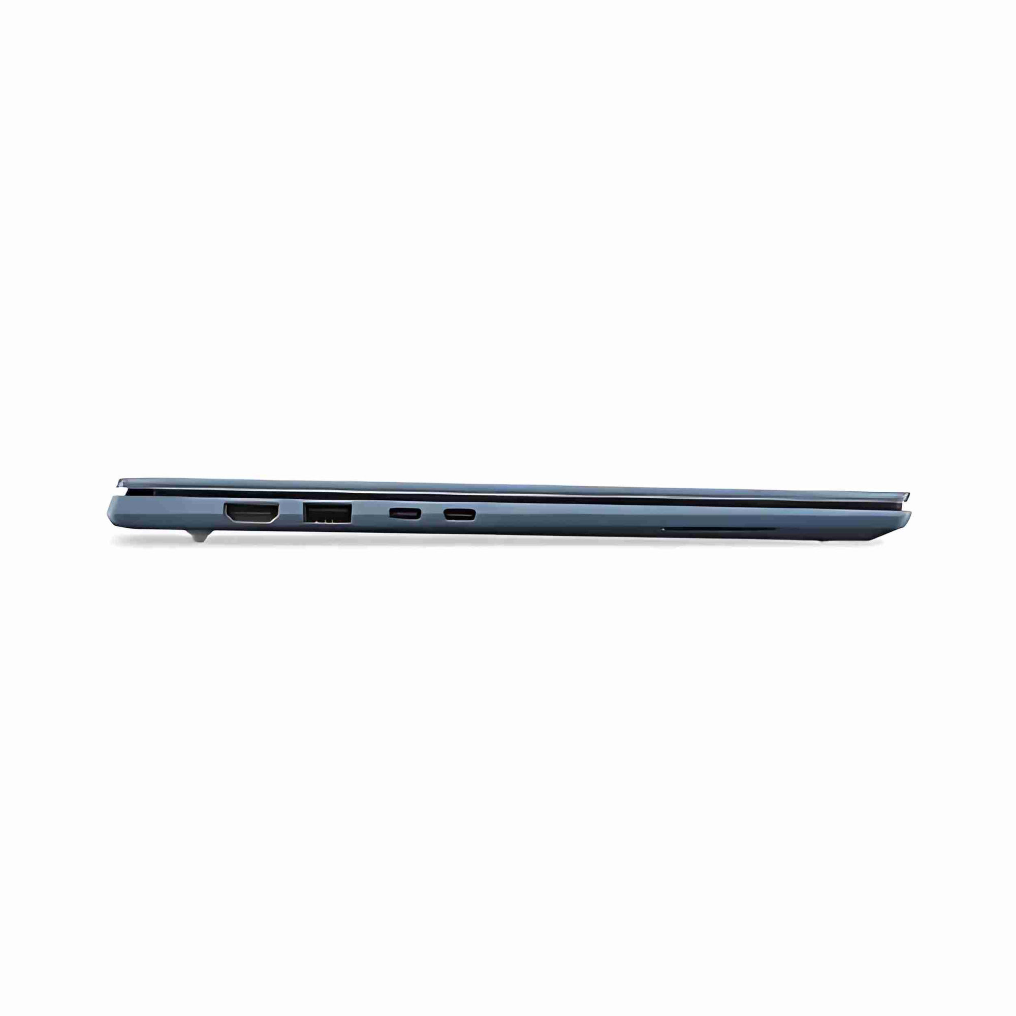 Acer Swift Go SFG14-I71-5353 - profil et ports Acer Swift Go SFG14-I71-5353 profil fin avec ports HDMI USB et USB-C