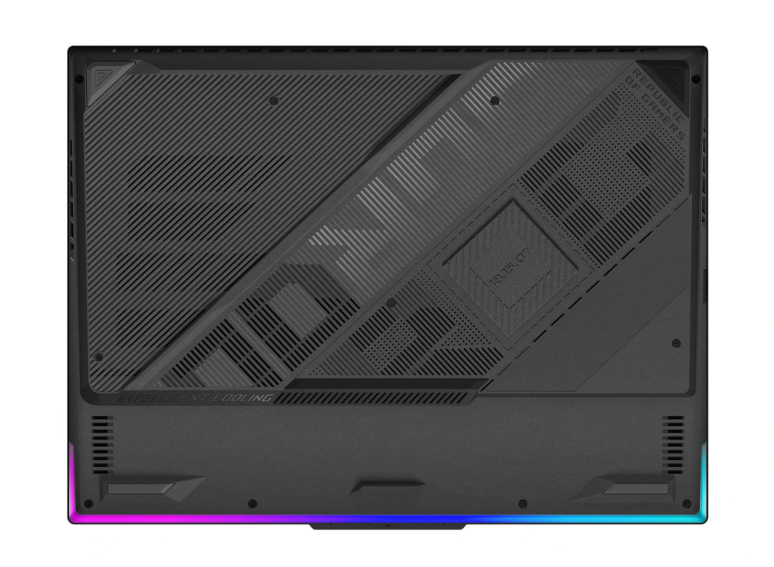 Asus ROG STRIX G16 G614FP-S5008W - dessous du PC et ventilation Asus ROG STRIX G16 G614FP-S5008W - dessous du PC et ventilation