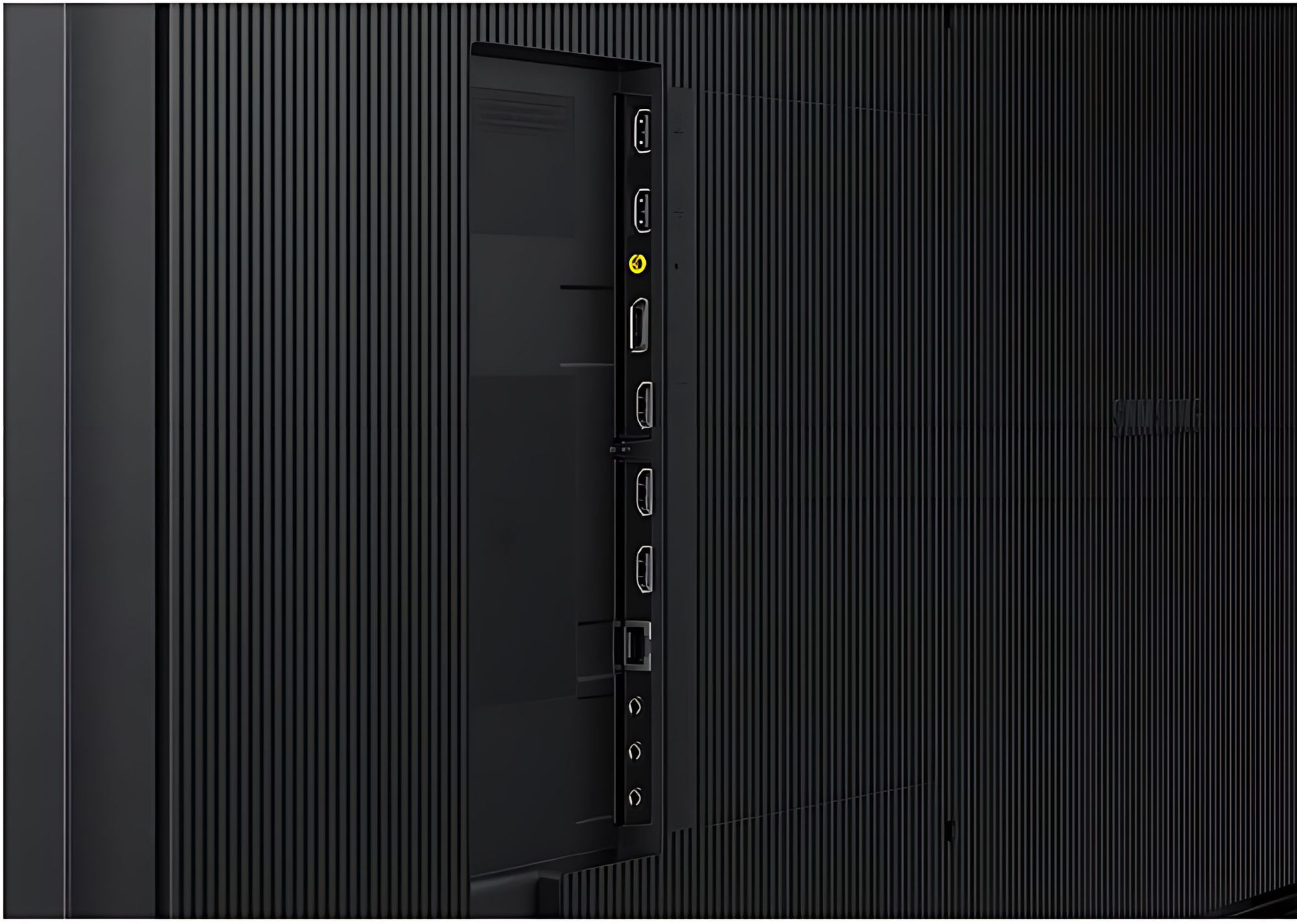 Samsung QM43C : placement et ergonomie Samsung QM43C : écran PC 43 pouces 4K - visuel 5